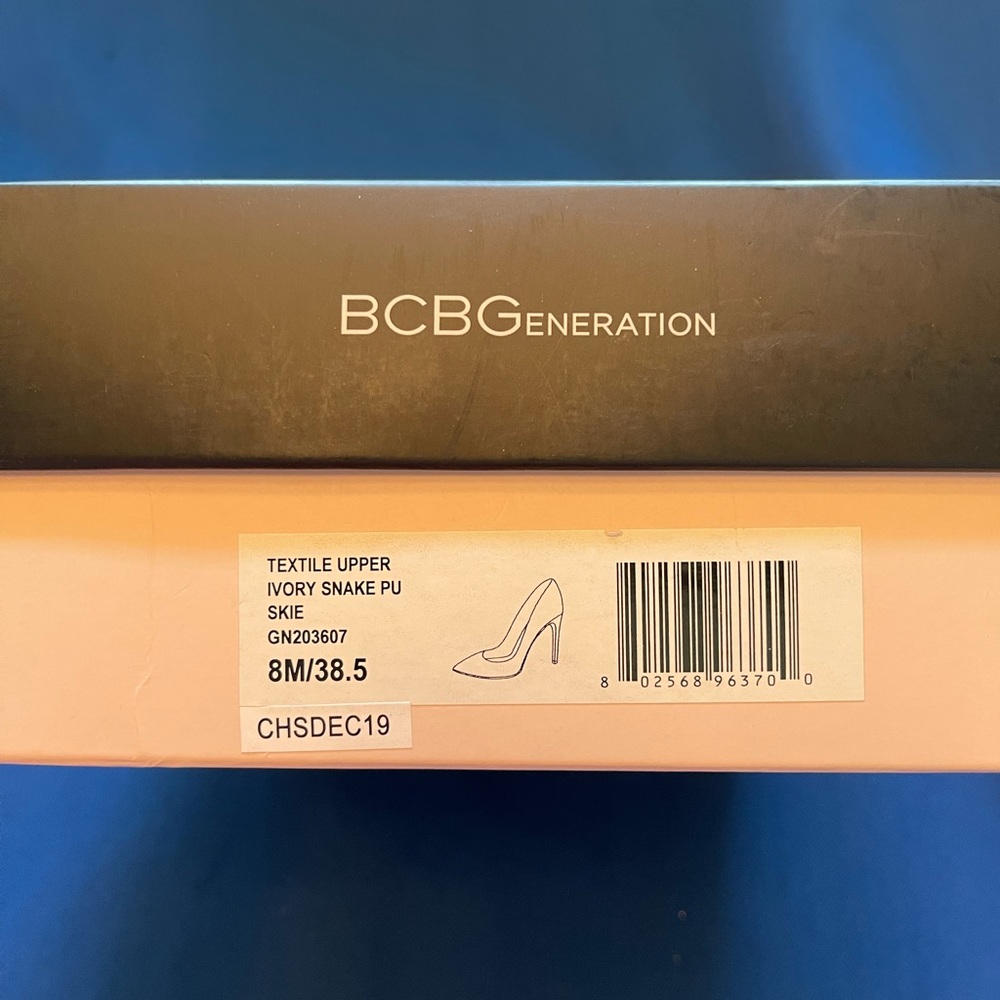 Bcbgeneration - Snakeskin Pumps Euc - image 5